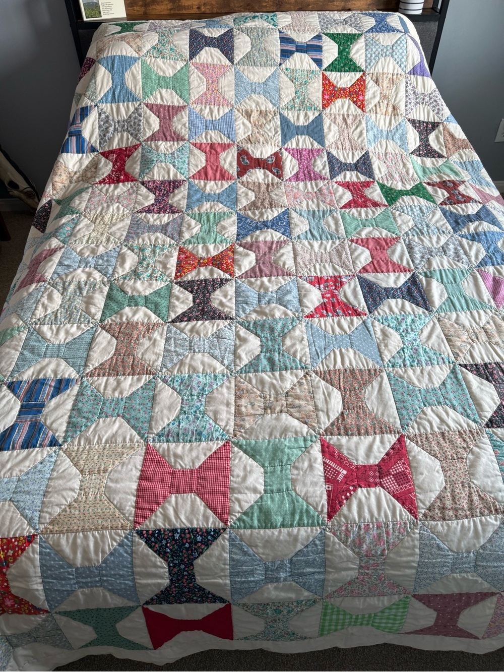 Handmade Quilt Bow Tie Quilt 100”x 84” Large Hand Quilted Sewn Vintage Texas